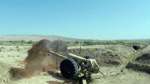 Azərbaycan Ordusunun artilleriya bölmələrində döyüş atışlı təlim keçirilir - VİDEO