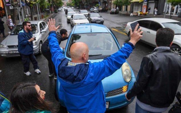 Paşinyana qarşı etirazlar davam edir