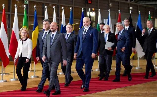 Aİ Azərbaycanı Avropa Siyasi Birliyi liderlərinin toplantısına dəvət edib