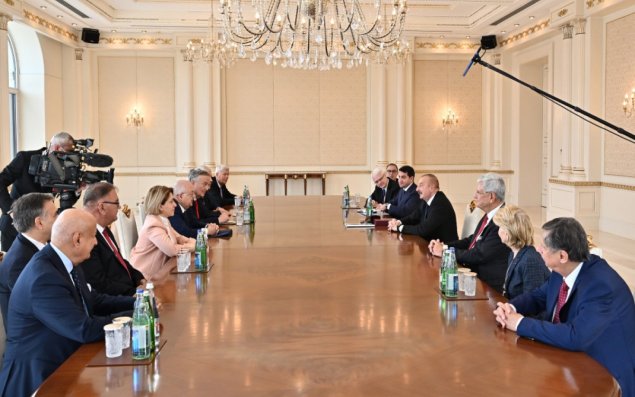 Prezident Nizami Gəncəvi Beynəlxalq Mərkəzinin nümayəndə heyətini qəbul edib