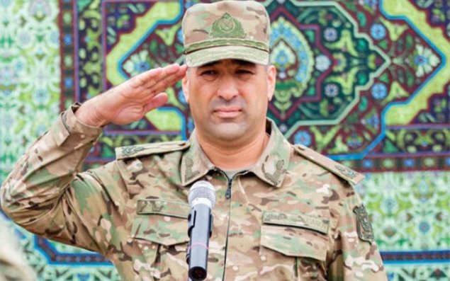 Prezident Mayis Bərxudarova general-leytenant rütbəsi verib