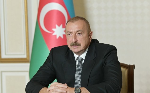 İlham Əliyev Belqradda Heydər Əliyevin və Milorad Paviçin abidələrini ziyarət edib