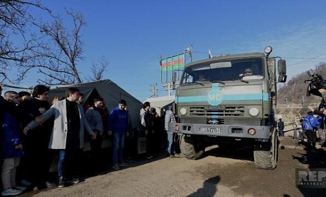 Laçın yolundan sülhməramlıların 13 maşını keçdi