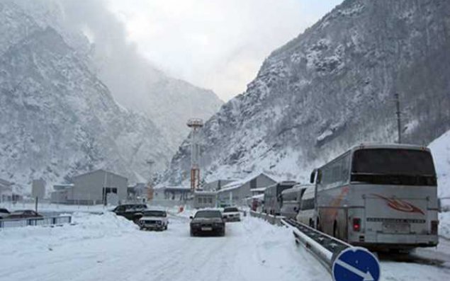 Ermənistanı Rusiya ilə birləşdirən yol yenə bağlandı