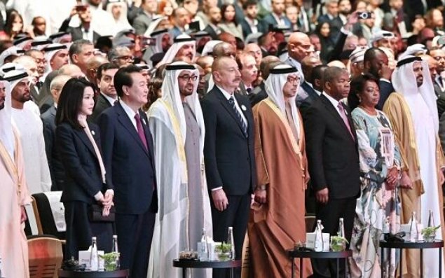 Prezident Əbu-Dabida açılışda iştirak etdi 