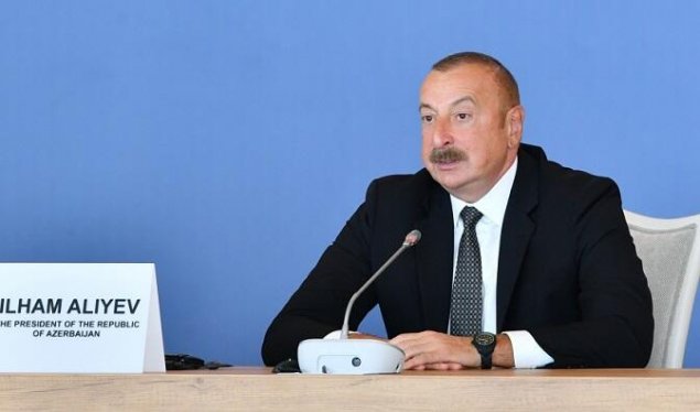 Əliyev: Üçtərəfli formatın bəhrəsini görürük