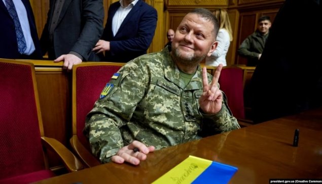 Zalujnı Ukrayna ordusuna 1 milyon dollar bağışlayıb