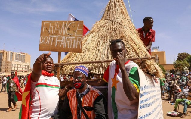 Fransa bir ay ərzində Burkina-Fasodan qoşunlarını çıxaracaq