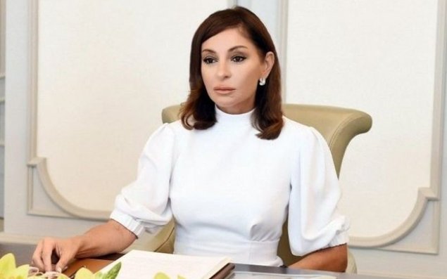 Mehriban Əliyeva Budapeştdə Macarıstanın Baş nazirinin xanımı ilə görüşüb