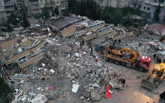 Türkiyədə zəlzələ zonasında vergi və kredit borcları təxirə salınıb