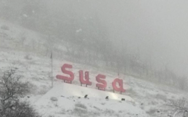 Şuşaya qar yağır, yolların təmizlənməsi davam etdirilir