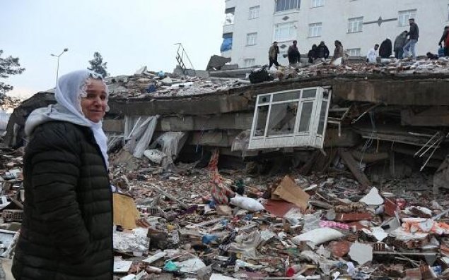 1 yaşlı körpə 96 saat sonra dağıntılar altından çıxarıldı