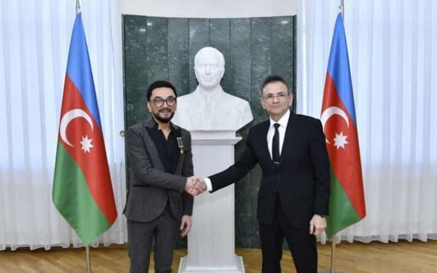 Mədət Quliyev Faiq Ağayevi təltif etdi - FOTO