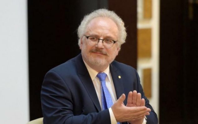 Latviya prezidenti Azərbaycana gəlir