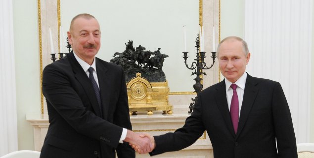 Putin İlham Əliyevə zəng etdi