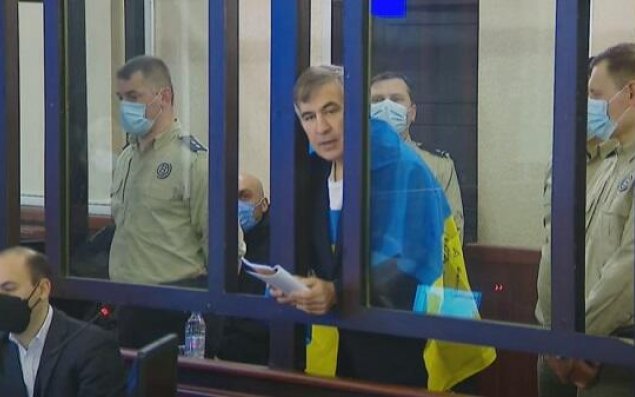 Saakaşvili ona kömək edən prosedurlardan imtina edir