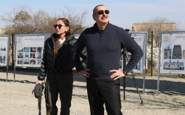 Prezident və xanımı Neftçalada...