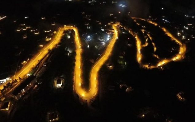 Laçının yolları gecələr işıq saçır - FOTO