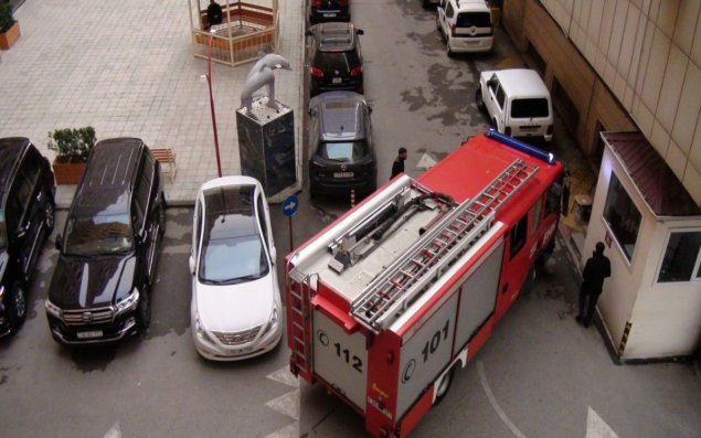 FHN yaşayış binasında şərti yanğın təlimi keçirib - VİDEO