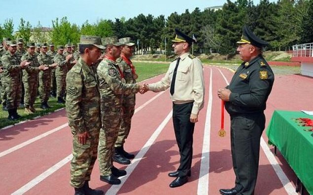 Bu hərbçilərimiz mükafanlandırıldı - Video