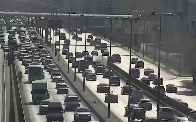 Bakının bir sıra yollarında tıxac yaranıb