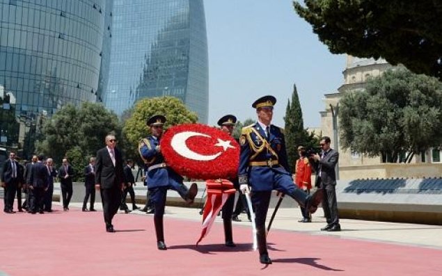 Ərdoğan Şəhidlər xiyabanında...