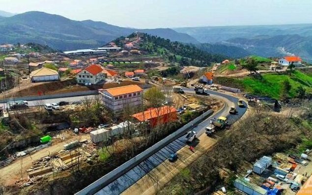 Xarici diplomatlar Laçına getdi