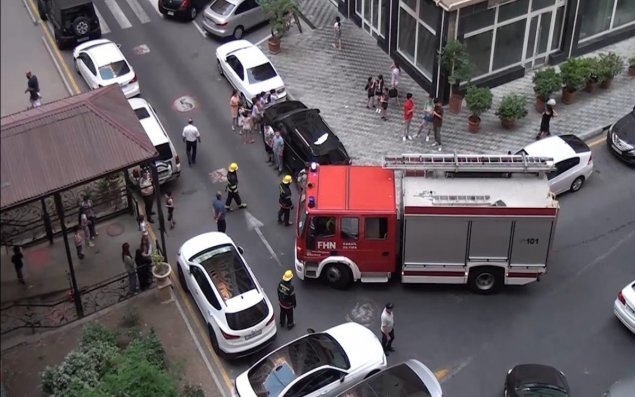 FHN yaşayış kompleksində şərti yanğın təlimi keçirib - VİDEO