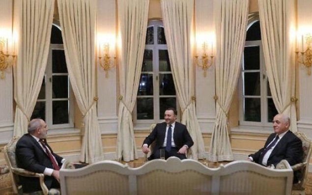 Əsədovla Paşinyan görüşdü