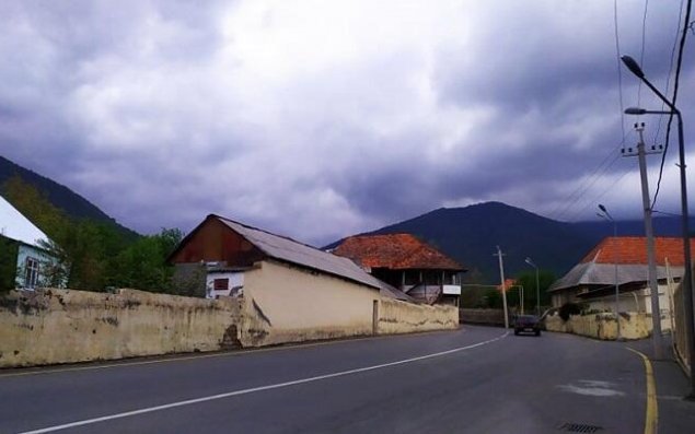 Tüfənglə ehtiyatsız davrandı: özünü güllələdi