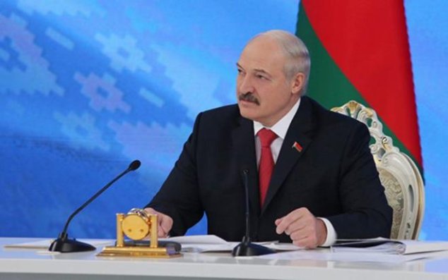 Lukaşenko ölkədən qaçmaq üçün sorğu verib - Şok iddia