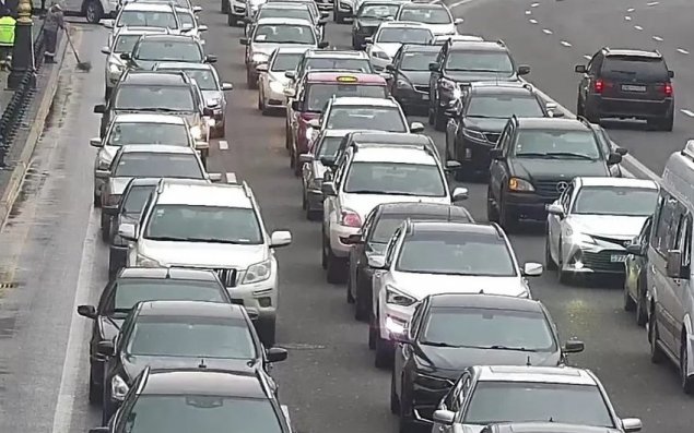 Bakıda tıxac yaranan yolların adları açıqlanıb