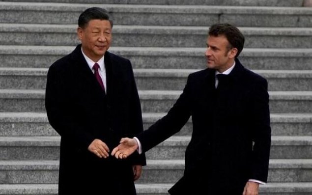 Makron və Szinpinin naharında “rus tortu”...