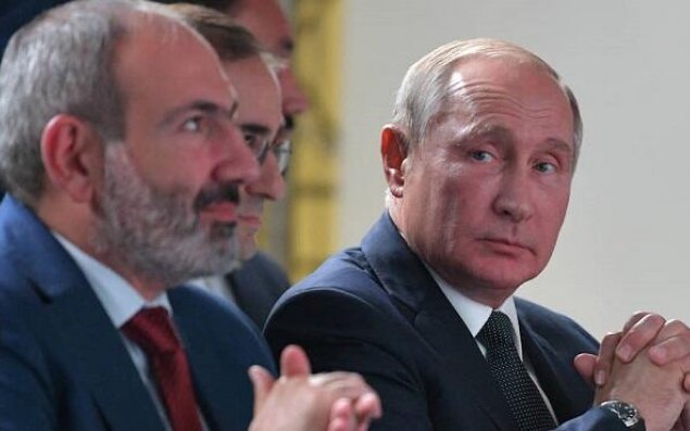 Putin 102-ci bazanı çıxarmaq təklif edib, Nikol isə…