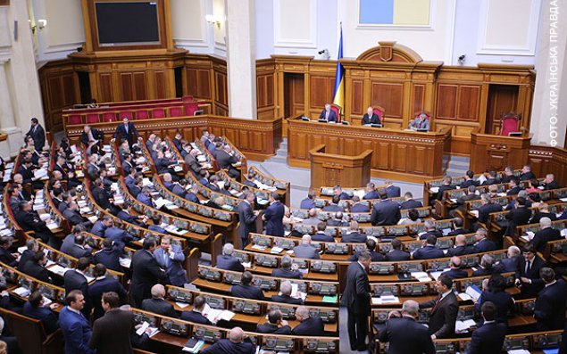 Rada məhbusların cəbhəyə getməsini dəstəklədi