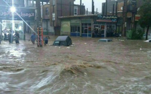 Azərbaycan şəhərini sel iflic etdi