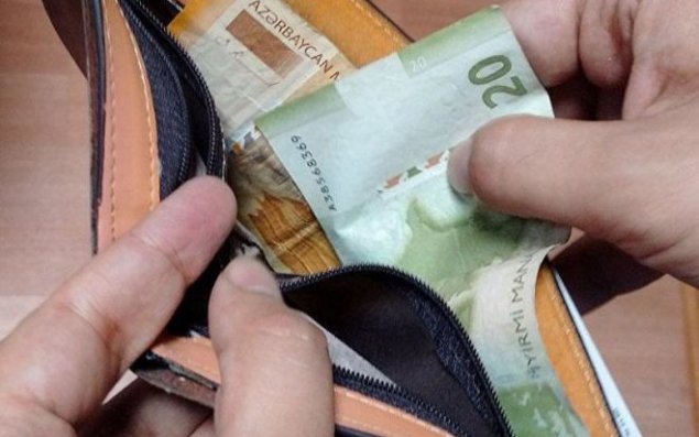 Bakıda kuryoz hadisə: Oğurladığı pullar oğurlandı