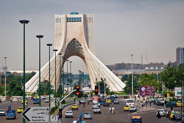 İranda prezidentliyə namizədlərin qeydiyyatı başladı