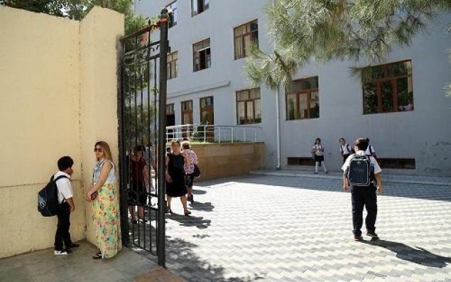 Bu məktəbin direktoru işdən qovuldu