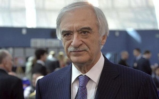 Bülbüloğlu səfir ola-ola namizədliyini verdi