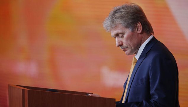 Moskvaya gəldiyi üçün onu ələ salırlar - Peskov