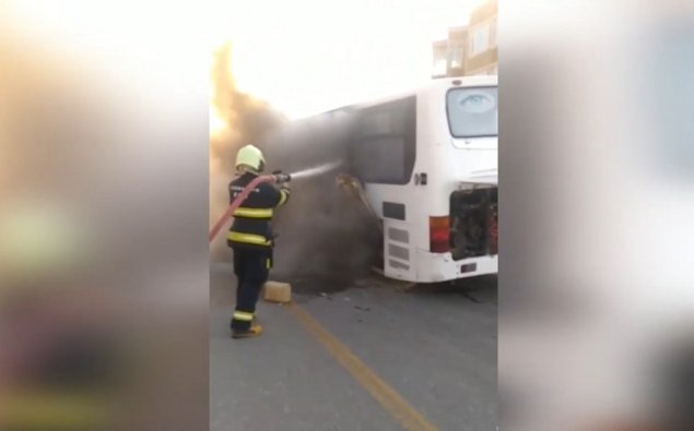 Bakıda sərnişin avtobusu yanıb