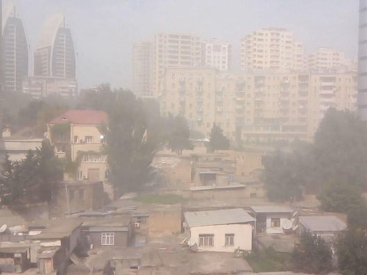 Bakıda tozlu hava: nə vaxta kimi davam edəcək?