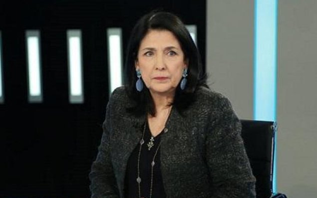 Zurabişvili ölkədən getdi, yeni iş tapdı