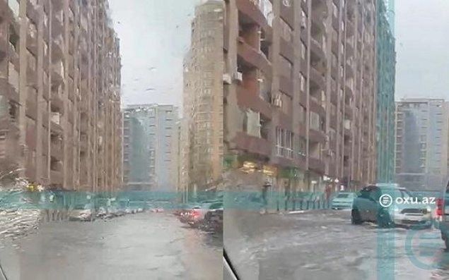 Yasamalda daşan kanalizasiya xətti yolu keçilməz etdi - Video