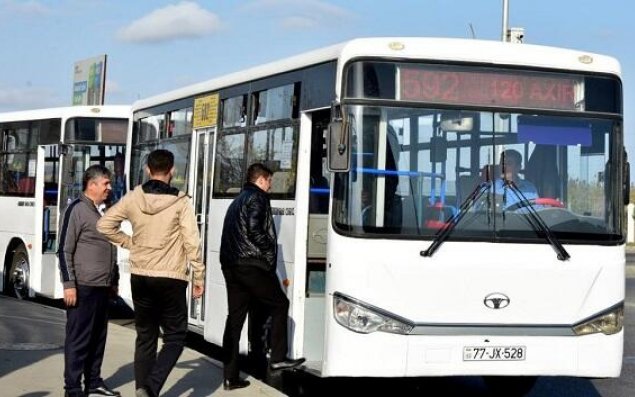 Güclü yağış: 92 marşrutun hərəkətində ləngimələr var