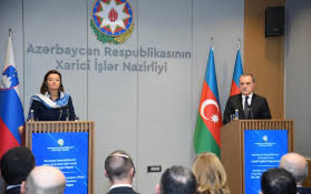 Azərbaycan Gürcüstan və Ermənistanla Tbilisi görüşünü müsbət qiymətləndirir