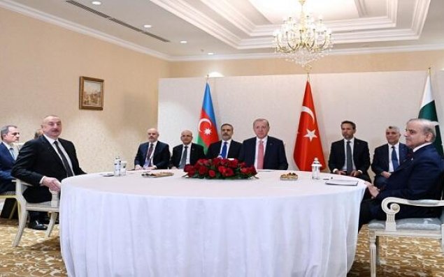 Laçında Üçtərəfli Zirvə görüşü keçirlir - Canlı