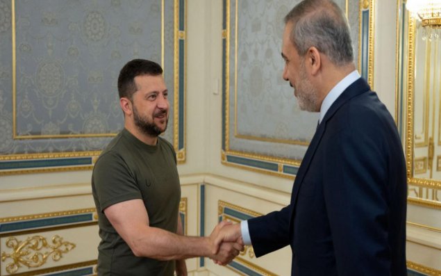 Zelenski Hakan Fidanı qəbul edib