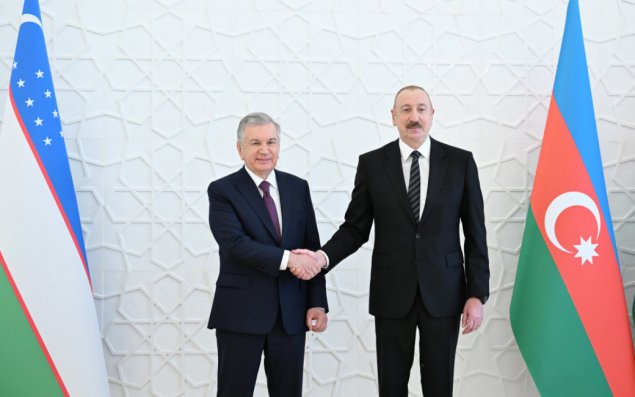 Azərbaycan və Özbəkistan prezidentləri Xankəndidəki “Businesstex JV” tikiş fabrikinin fəaliyyəti ilə tanış olublar